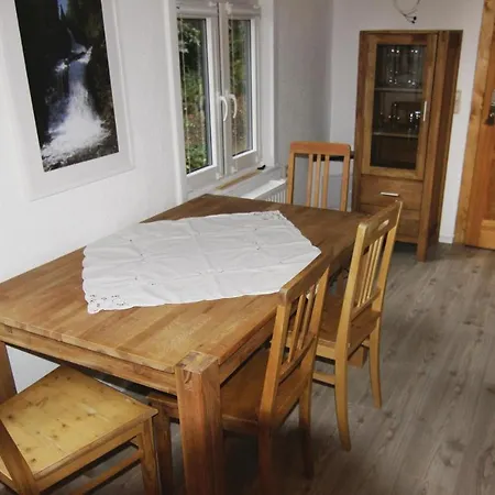 Awesome In Crinitzberg With Kitchen Feriehus Bärenwalde